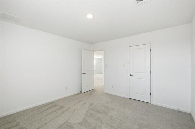 Building Photo - 413 Doodle Ln