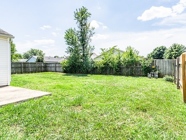 Building Photo - 306 Parkcrest Dr