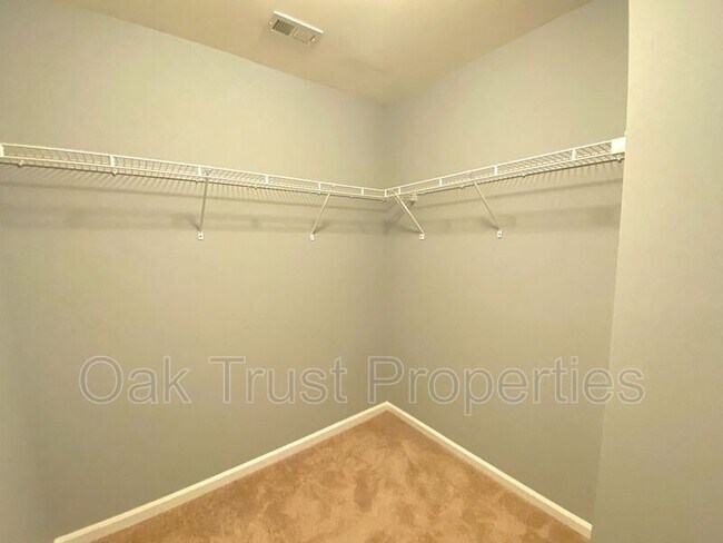 Building Photo - 410 Vinicio Dr