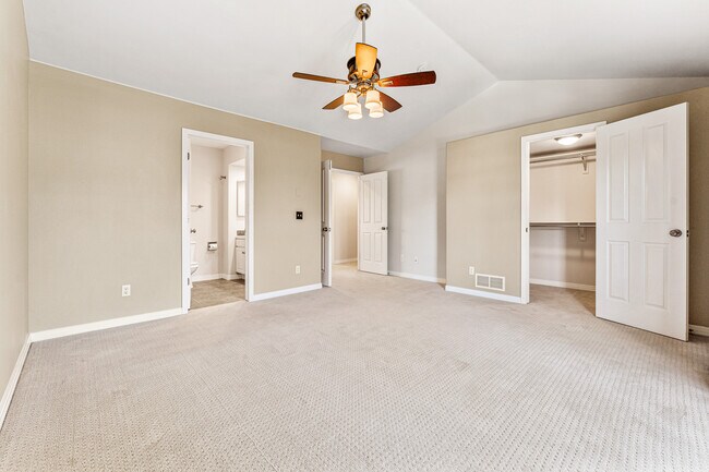 Primary Bedroom with Walk-in Closet and On-Suite - 4584 E Kentucky Cir