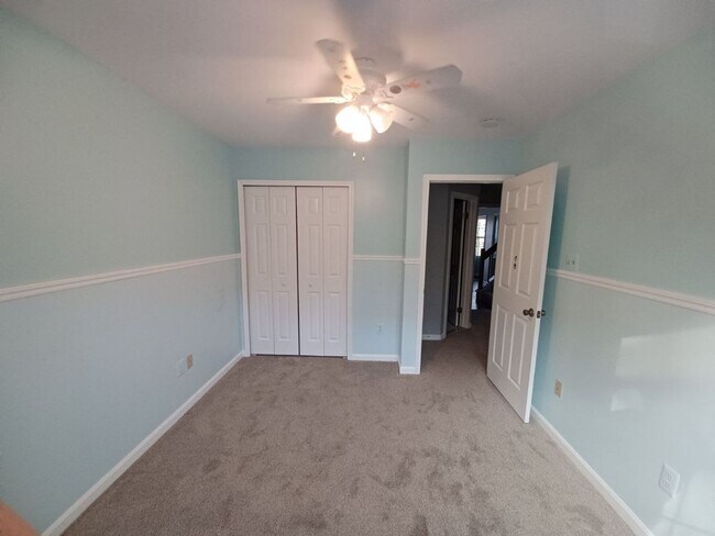 Building Photo - 8028 Valleys Crest Ct