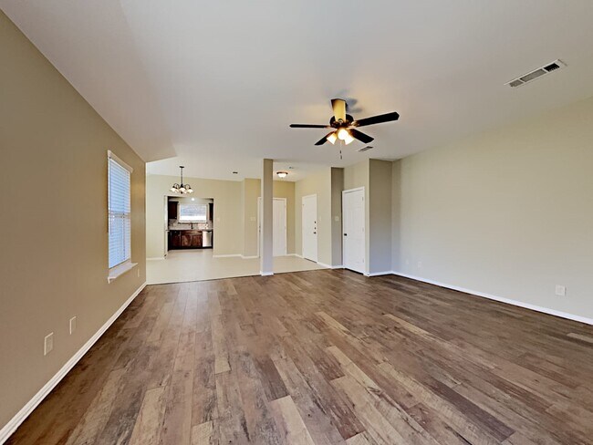 Building Photo - 2308 Arrowhead Dr