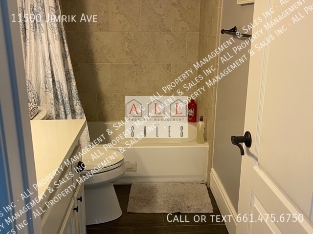 Building Photo - 11500 Jimrik Ave