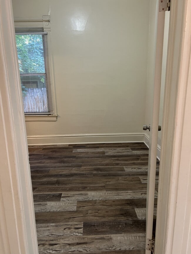 Building Photo - 844 S 300 E