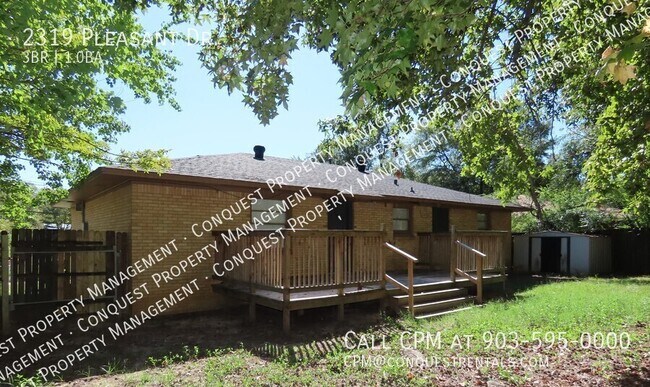 Building Photo - 2319 Pleasant Dr