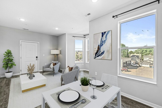 Primary Photo - 270 N 10th St