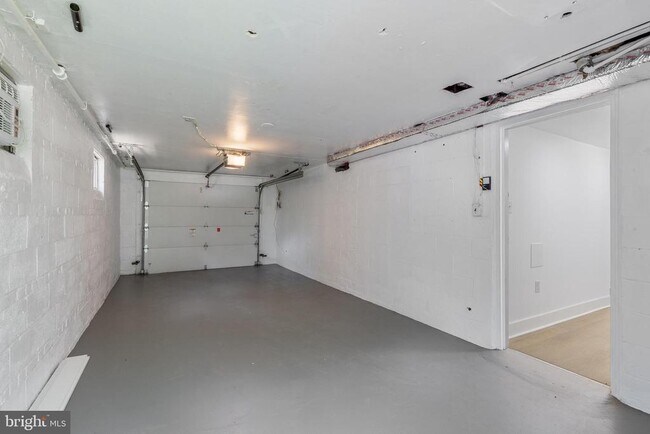 Building Photo - 4910 66th Ave