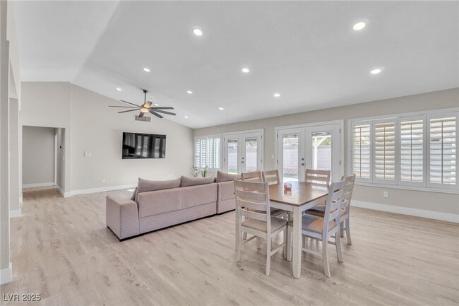 Building Photo - 2312 Fairbourne Way