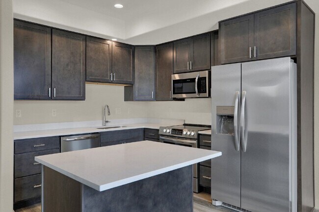 Building Photo - 3780 Venice Grove