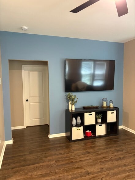 Building Photo - 206 Tuscany Ct