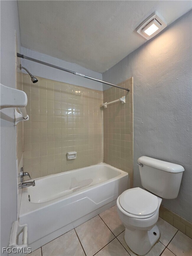 Building Photo - 1830 Maravilla Ave