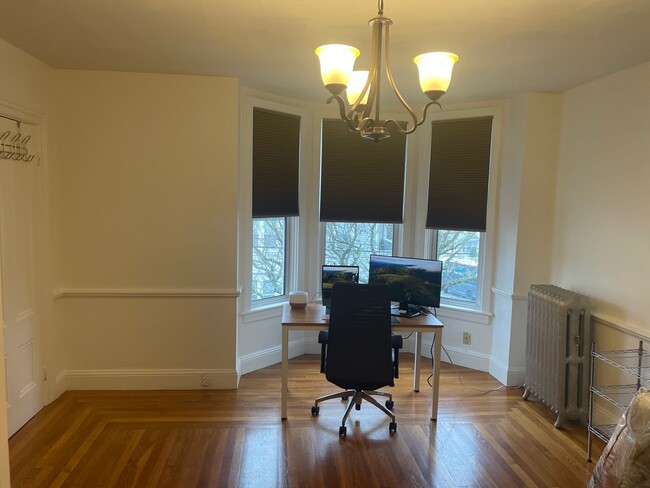 Building Photo - *157 Mauran Avenue