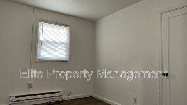Building Photo - 200 W Arroyo Ave