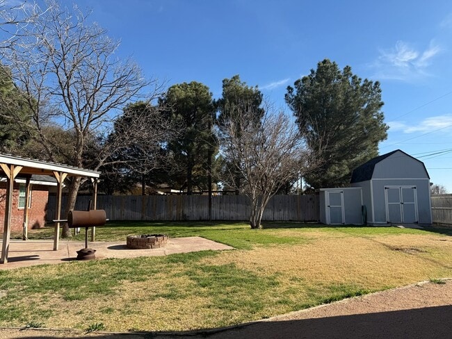 Building Photo - 15 N Broken Bow Cir