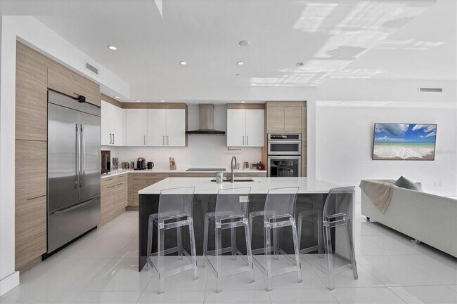 Building Photo - 1155 N Gulfstream Ave