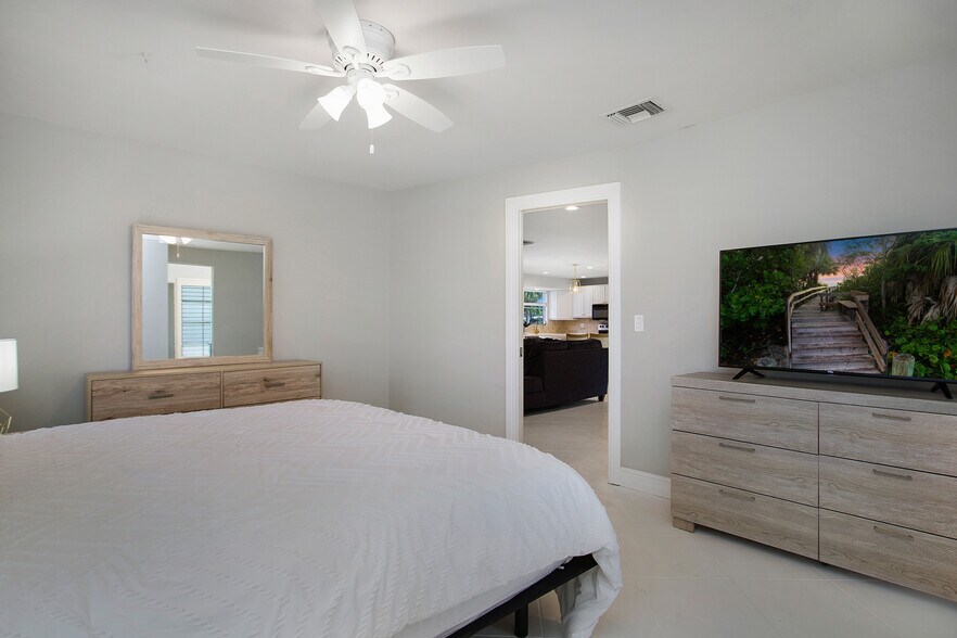 Building Photo - 27 Pebble Beach Blvd