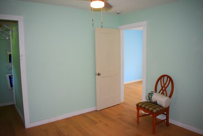Building Photo - 819 Gene Alley