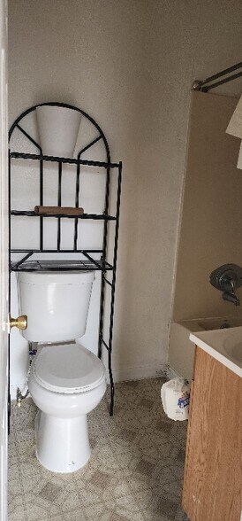 Building Photo - 80 Smith Rd