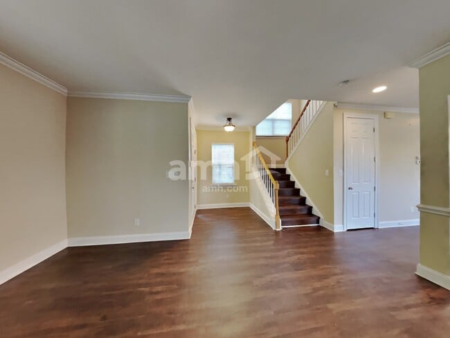 Building Photo - 16527 Ambassador Park Dr
