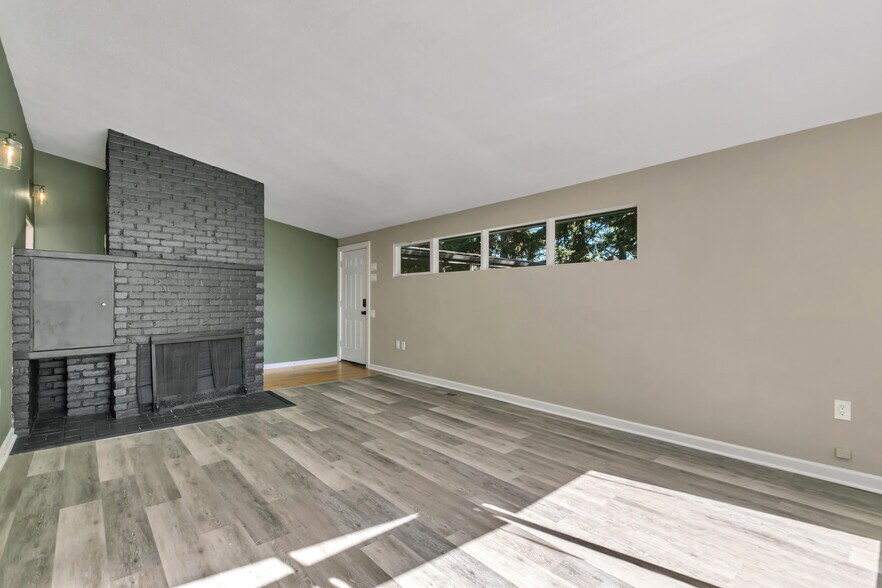Building Photo - 625 108th Avenue Ct E