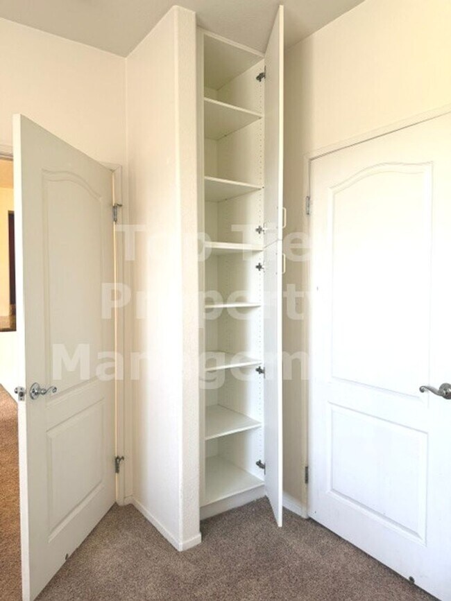 Building Photo - ***Dual-Primary 2 bed / 2 bath Condo in Carmel Valley - Available NOW***