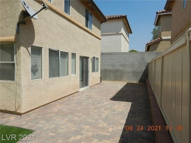 Building Photo - COMING SOON!! - FANTASTIC SW HOME ON CUL-D...