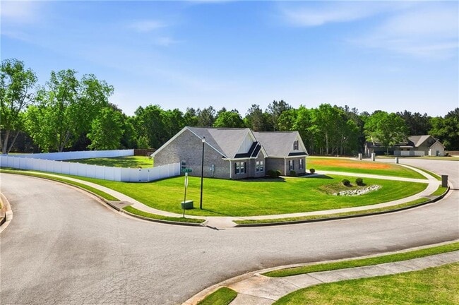 Building Photo - 201 Cade's Ct