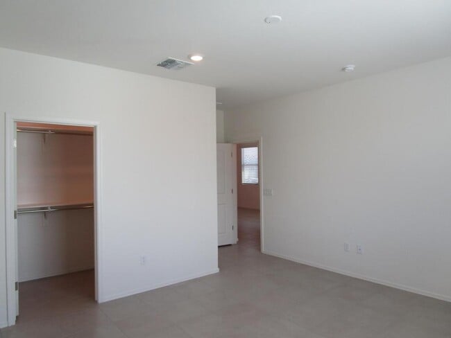 Building Photo - 7850 S New Strike Way