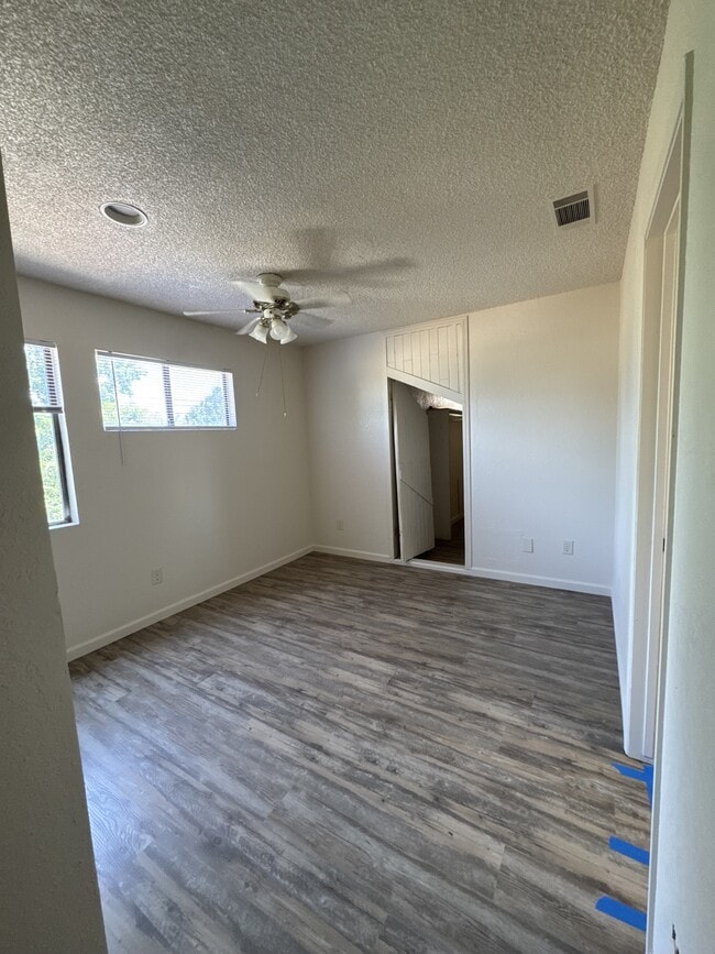 Building Photo - 1166 Bel Aire Cir