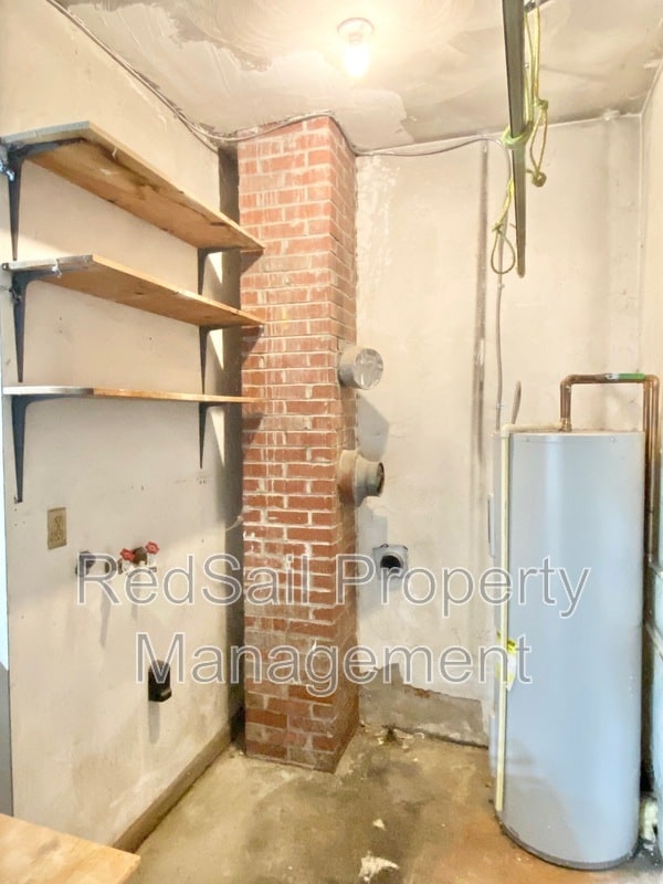 Building Photo - 15 Jordan Dr