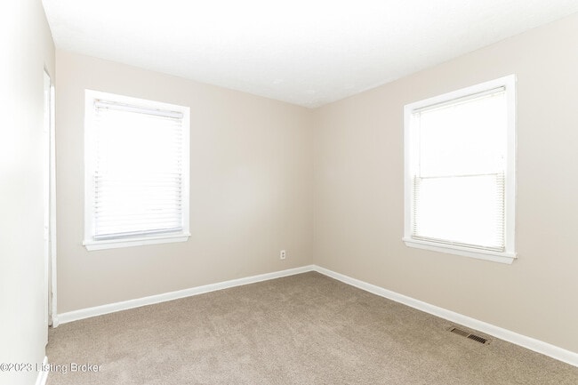 Building Photo - 6520 Estele Ave