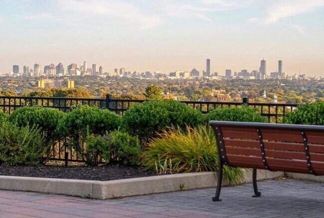 Building Photo - 2009 Symmes Cir