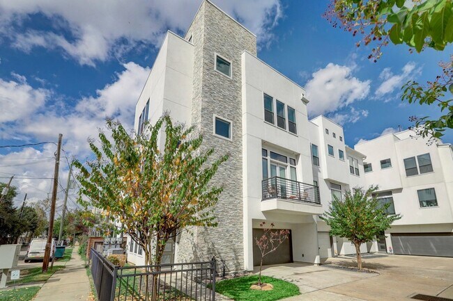 Building Photo - 5622 Kiam St