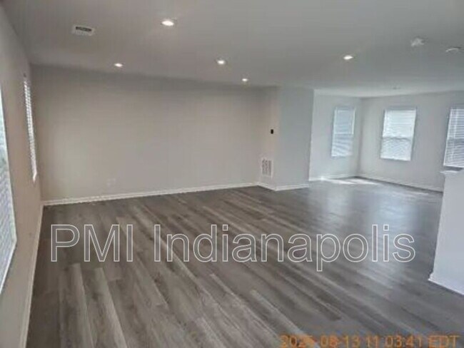 Building Photo - 1854 Cascades Dr