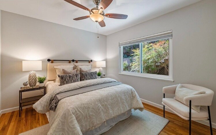 Building Photo - 5825 Thornhill Dr