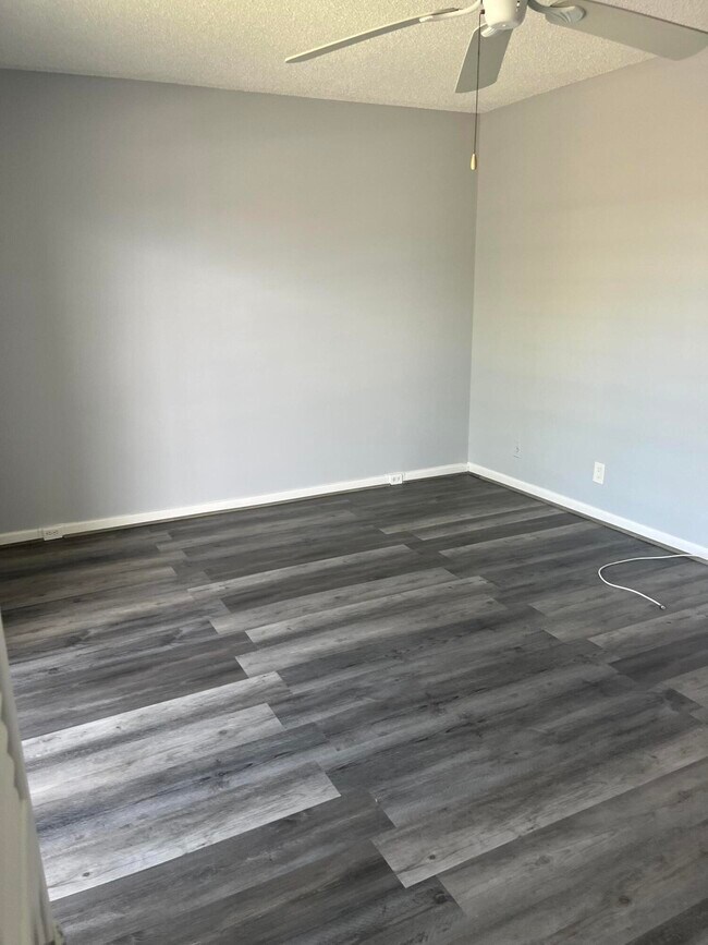 Building Photo - 148 Preston Way