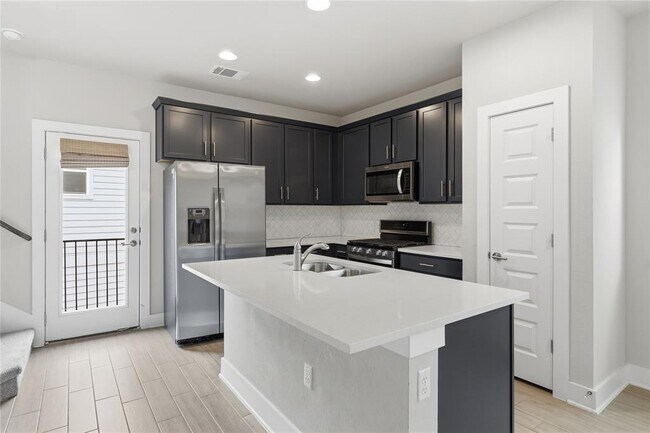 Building Photo - 2024 Sager Dr