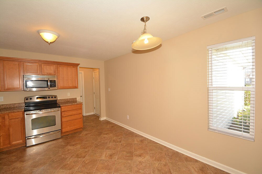 Building Photo - 5544 Wild Horse Dr