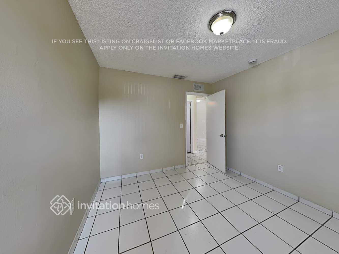 Building Photo - 4711 SW 142nd Ct