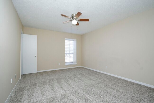 Building Photo - 5429 10th St