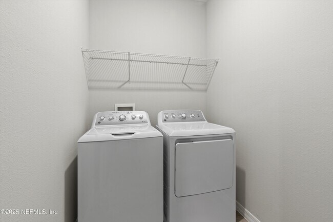 Building Photo - 295 Cherry Elm Dr