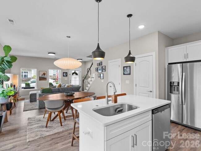 Building Photo - 58 Walnut Springs Dr