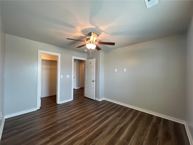 Building Photo - 2415 SW Arbor Rd