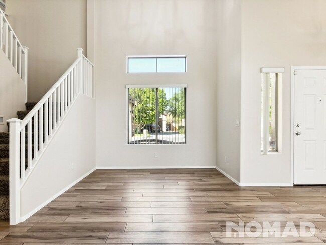 Building Photo - 4 Bedroom Single Family Home in Litchfield Park