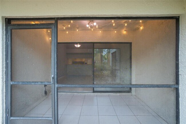 Building Photo - 4717 Winslow Beacon