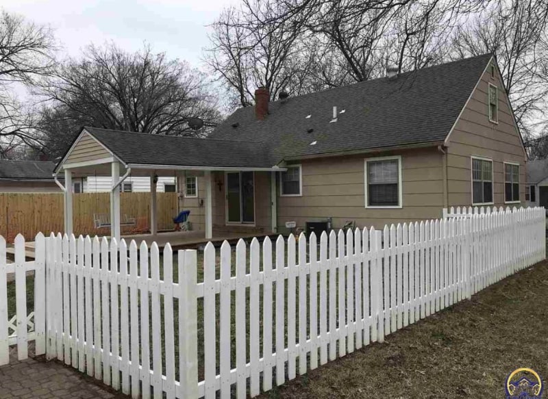 Building Photo - 800 SW High Ave