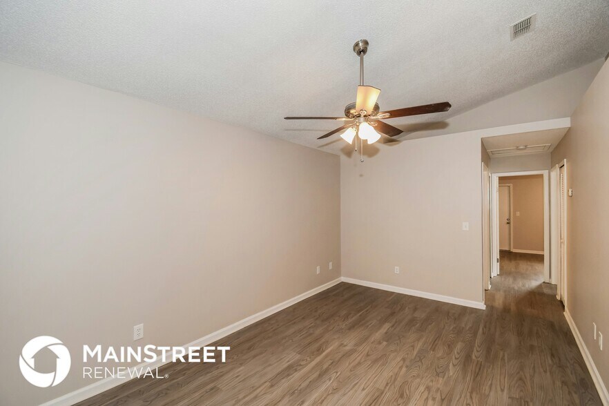 Building Photo - 5123 Somerton Ct