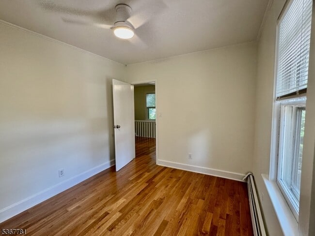 Building Photo - 140 Montclair Ave