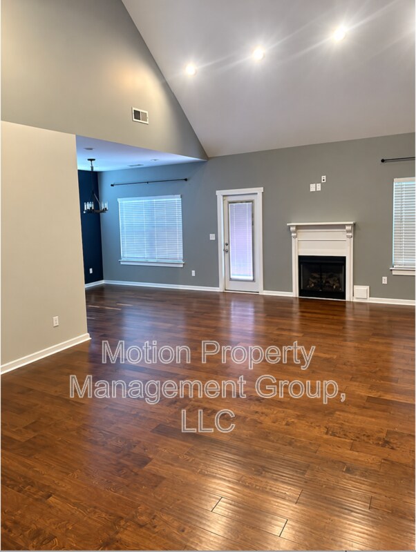 Building Photo - 4010 Rogers Rd