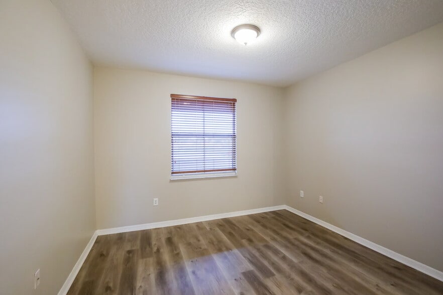 Building Photo - 2762 SW 152nd Ct